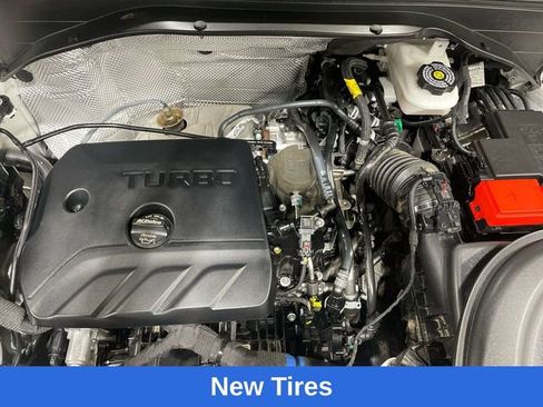 Used 2025 Chevrolet TrailBlazer LT AWD/4WD image 24