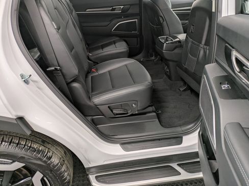 Used 2025 Kia Telluride S image 25