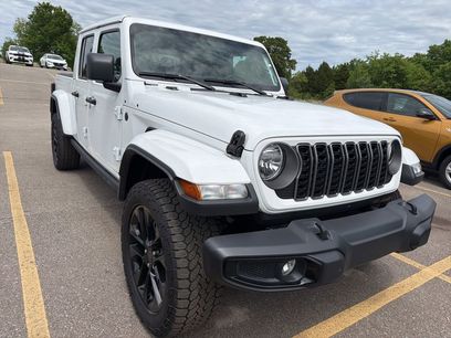 Used 2025 Jeep Gladiator Sport
