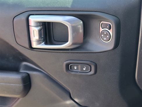 Used 2023 Jeep Gladiator Rubicon w/ Trailer Tow Package image 12