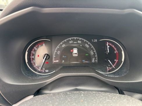 Used 2025 Toyota RAV4 XLE image 13