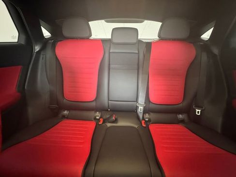 Used 2026 Mercedes-Benz GLC 300 4MATIC image 7