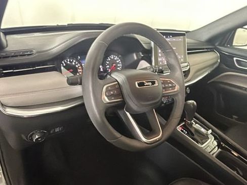 Used 2024 Jeep Compass Limited AWD/4WD image 13