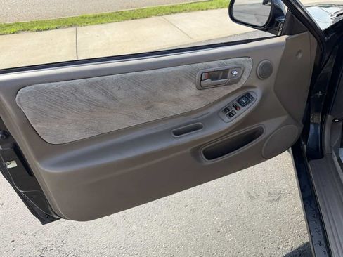 Used 1997 Acura Integra LS FWD image 13