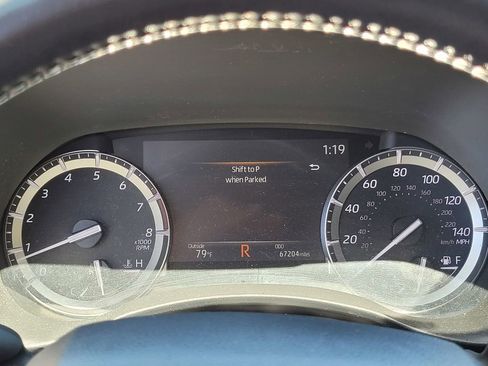 Used 2022 Toyota Highlander XLE AWD/4WD image 22