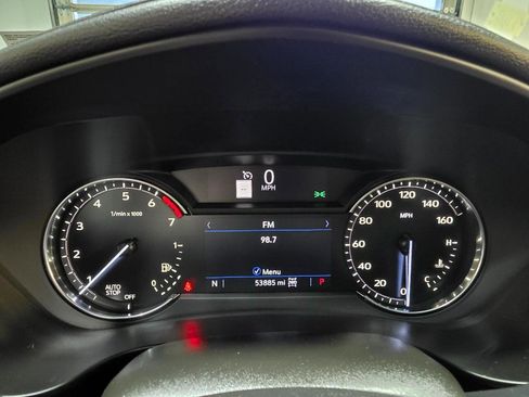 Used 2019 Cadillac XT4 Luxury w/ Cold Weather Package AWD/4WD image 41