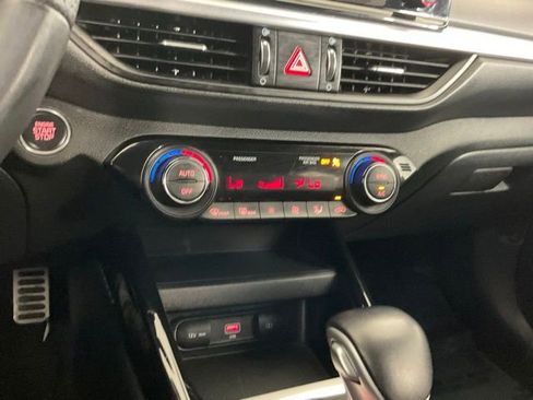 Used 2022 Kia Forte GT-Line w/ GT-Line Technology Package FWD image 21