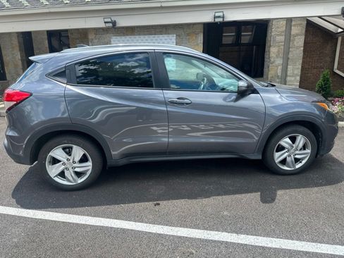 Used 2019 Honda HR-V EX image 8