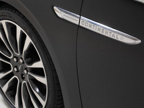 Used 2019 Lincoln Continental Reserve image 57