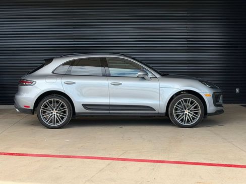 Certified 2026 Porsche Macan AWD/4WD image 10