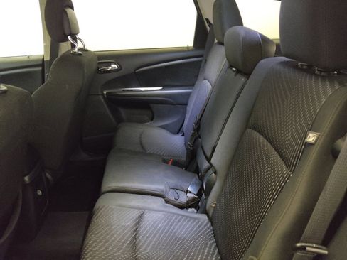 Used 2017 Dodge Journey SXT FWD image 18