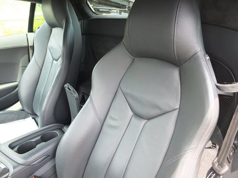 Used 2021 Audi R8 V10 w/ Premium Package RWD image 30