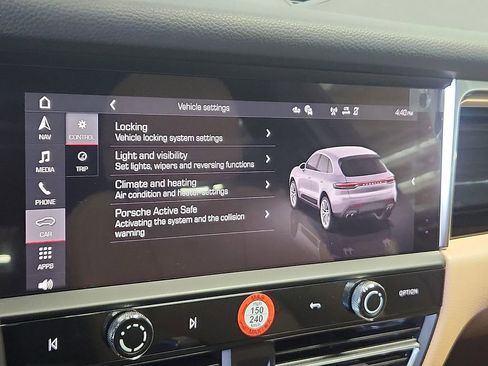 Used 2026 Porsche Macan image 25