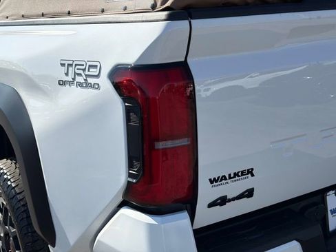 Used 2024 Toyota Tacoma TRD Off-Road image 11