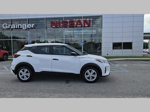 Used 2025 Nissan Kicks Play S FWD image 36