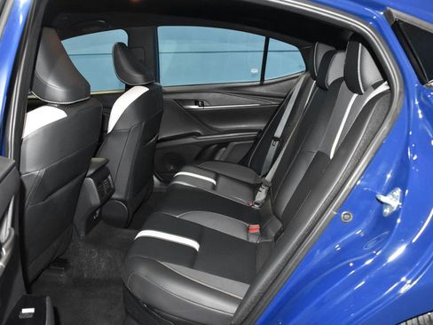 Used 2025 Toyota Camry SE image 20