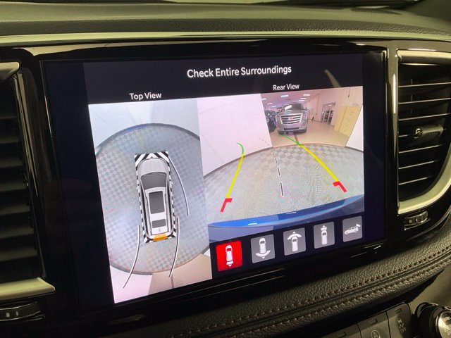 Used 2025 Chrysler Pacifica Pinnacle w/ Trailer Tow Group FWD image 11
