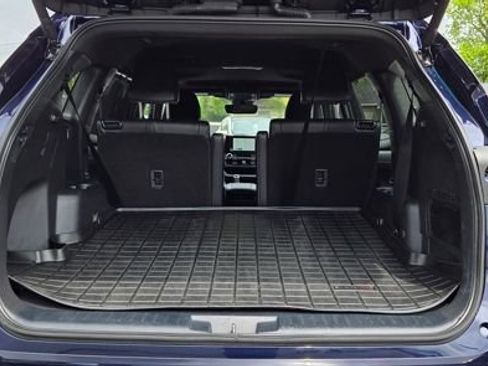 Used 2024 Toyota Highlander XSE AWD/4WD image 12
