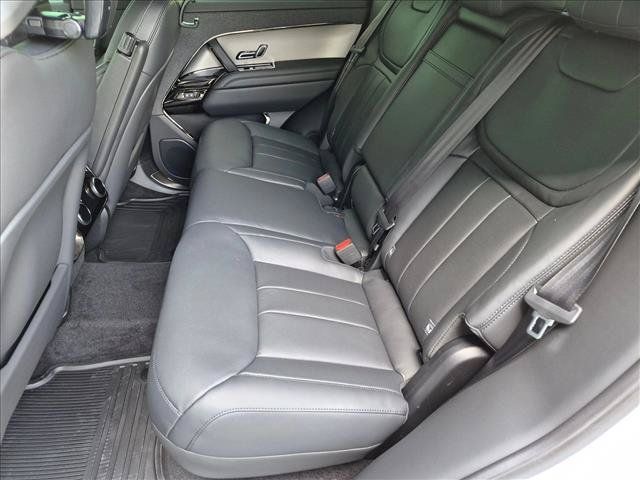 New 2026 Land Rover Range Rover Sport SE AWD/4WD image 15