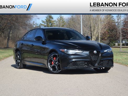 Used 2022 Alfa Romeo Giulia Veloce image 1