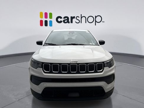 Used 2023 Jeep Compass Sport image 8
