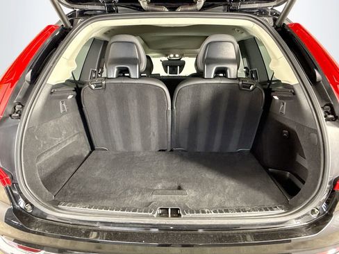 Certified 2025 Volvo XC90 B6 Plus AWD/4WD image 27
