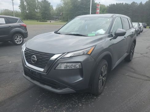 Used 2021 Nissan Rogue SV AWD/4WD image 3