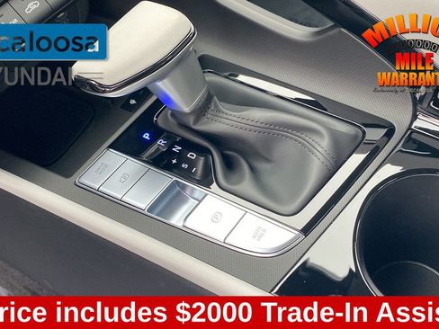 Used 2026 Hyundai Elantra Limited image 22