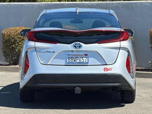 Used 2017 Toyota Prius Prime Plus FWD image 8