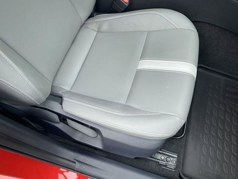 Used 2025 Toyota Camry SE image 22