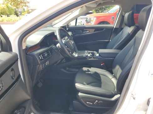 Certified 2022 Lincoln Nautilus Reserve w/ Equipment Group 201A image 12