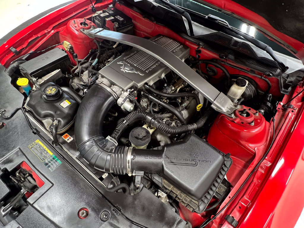 Used 2010 Ford Mustang GT Premium RWD image 26