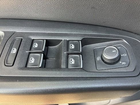 Used 2019 Volkswagen Atlas SE w/ Towing Package image 15