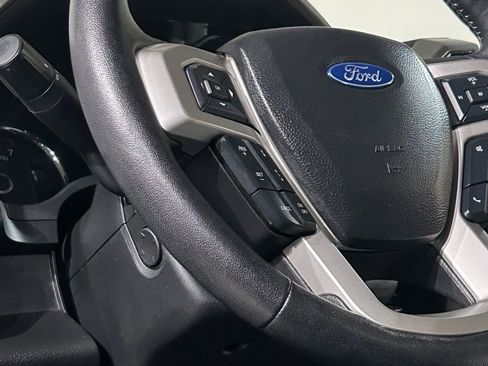 Used 2019 Ford F150 Lariat w/ Equipment Group 502A Luxury AWD/4WD image 46