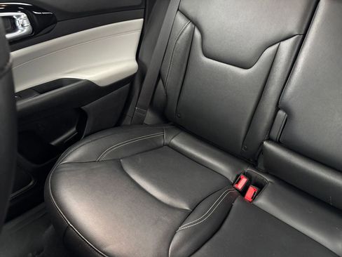 Used 2025 Jeep Compass Limited image 41