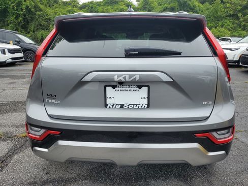 New 2025 Kia Niro SX Touring image 5