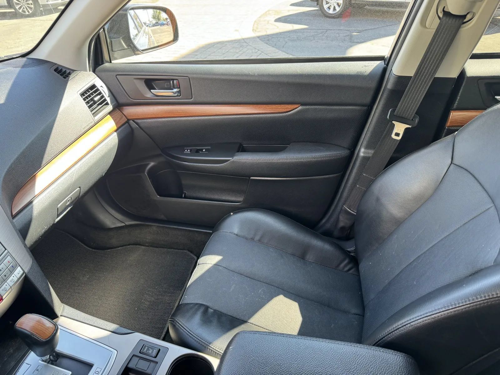 Used 2013 Subaru Outback 2.5i Limited AWD/4WD image 22
