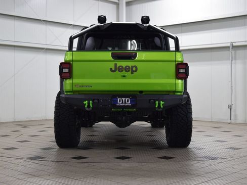 Used 2025 Jeep Gladiator Rubicon w/ Safety Group AWD/4WD image 6