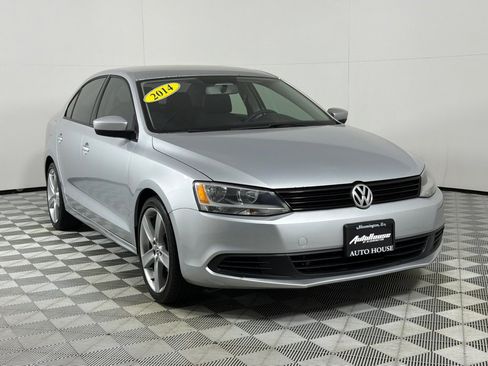 Used 2014 Volkswagen Jetta S FWD image 3