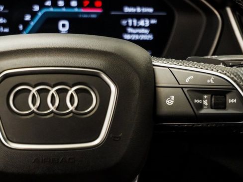 Used 2022 Audi SQ5 Premium Plus w/ Premium Plus Package image 17