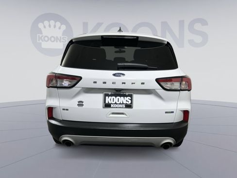 Used 2020 Ford Escape SE image 5