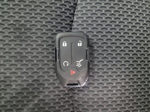 Used 2023 GMC Terrain SLE w/ Driver Convenience Package image 32