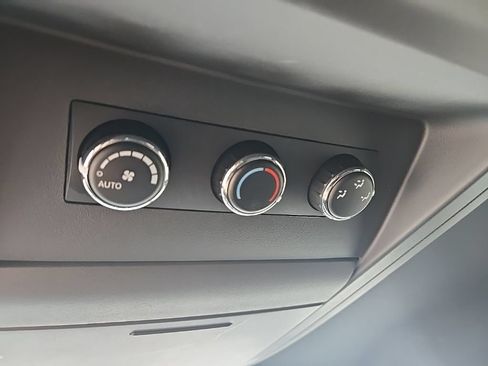 Used 2020 Dodge Grand Caravan SXT w/ Driver Convenience Group FWD image 34