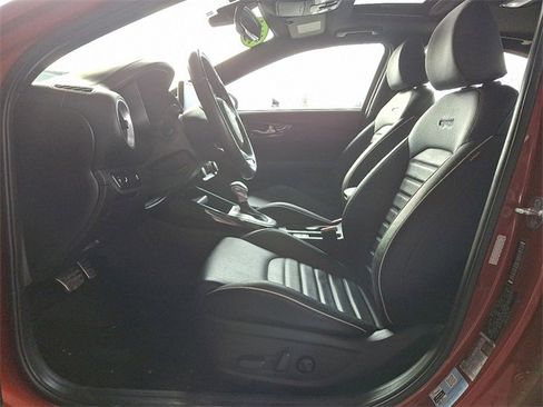 Used 2023 Kia Forte GT-Line w/ GT-Line Premium Package image 13