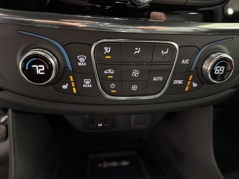 Used 2023 Chevrolet Traverse LT w/ LPO, Floor Liner Package AWD/4WD image 31