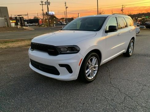 Used 2024 Dodge Durango GT image 2