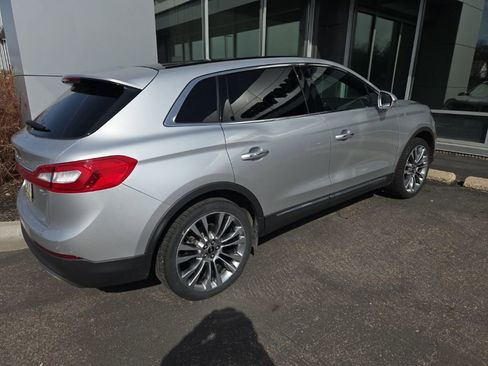 Used 2018 Lincoln MKX Reserve w/ Lincoln MKX Climate Package AWD/4WD image 3