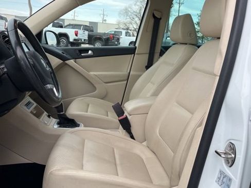 Used 2017 Volkswagen Tiguan Wolfsburg Edition image 28