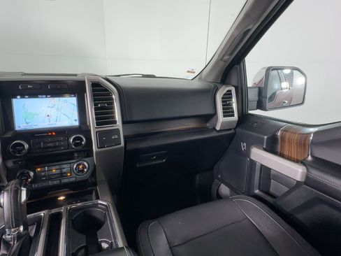 Used 2016 Ford F150 Lariat w/ Equipment Group 502A Luxury image 28