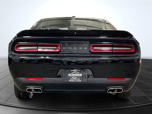 Used 2022 Dodge Challenger GT image 4